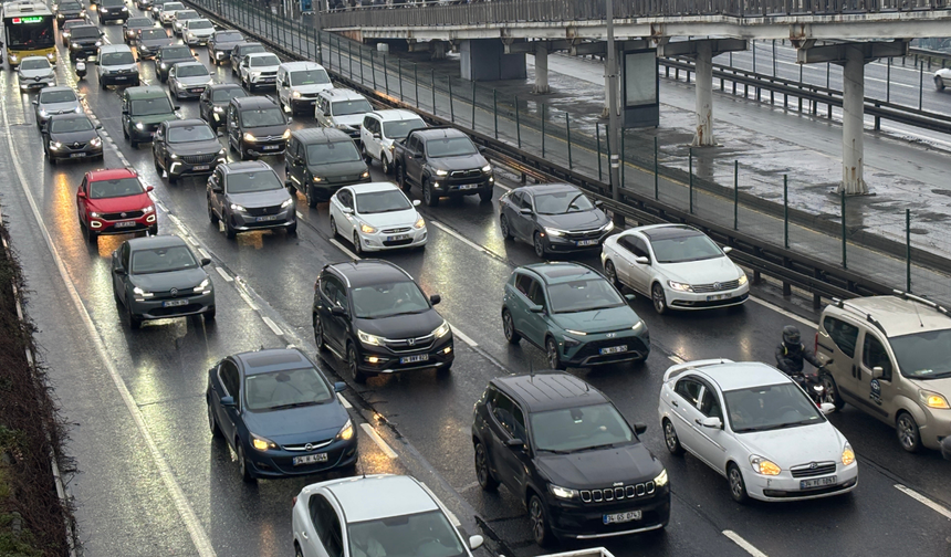 43 ilin geçiş noktasının bayram bilançosu belli oldu: 1 milyon 274 bin araç geçti