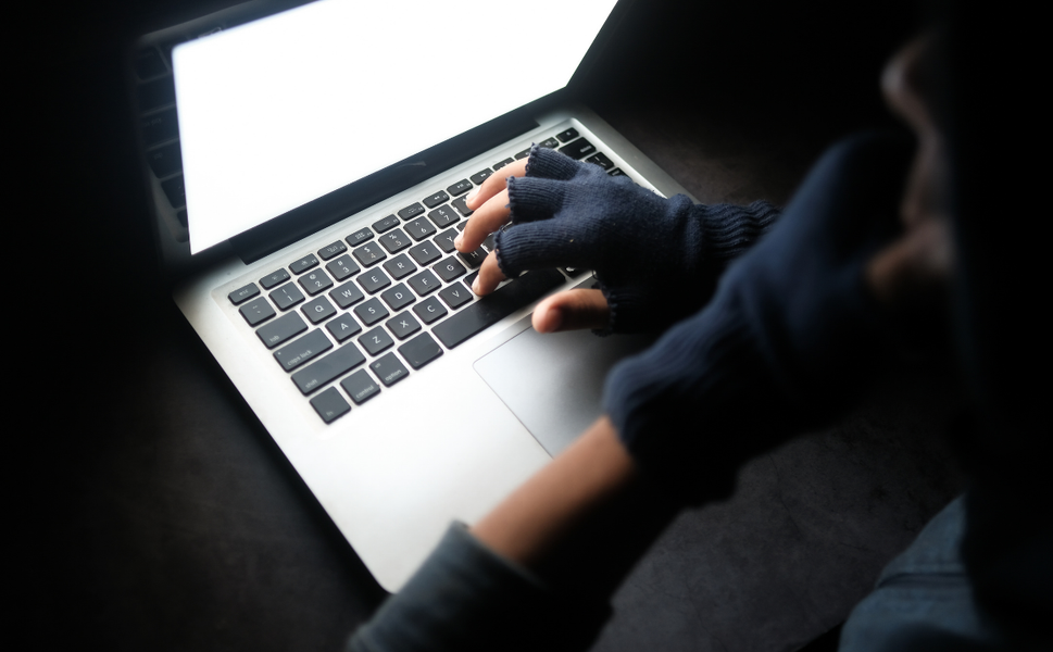 İzmir’de medya görünümlü şantaj yargıya taşındı