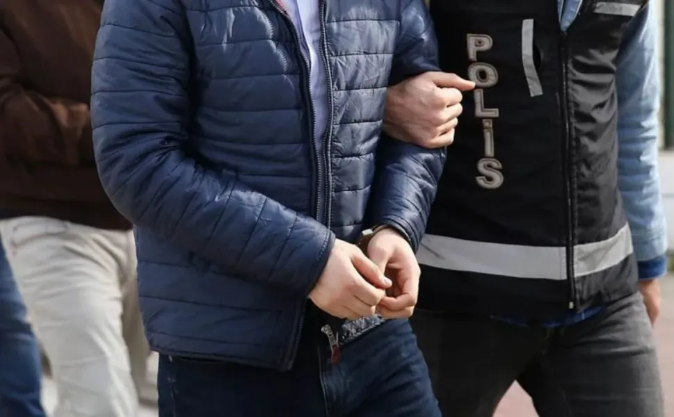 İzmit’te aile içi dehşet: Geliniyle yakalanan baba oğlunu bıçakladı