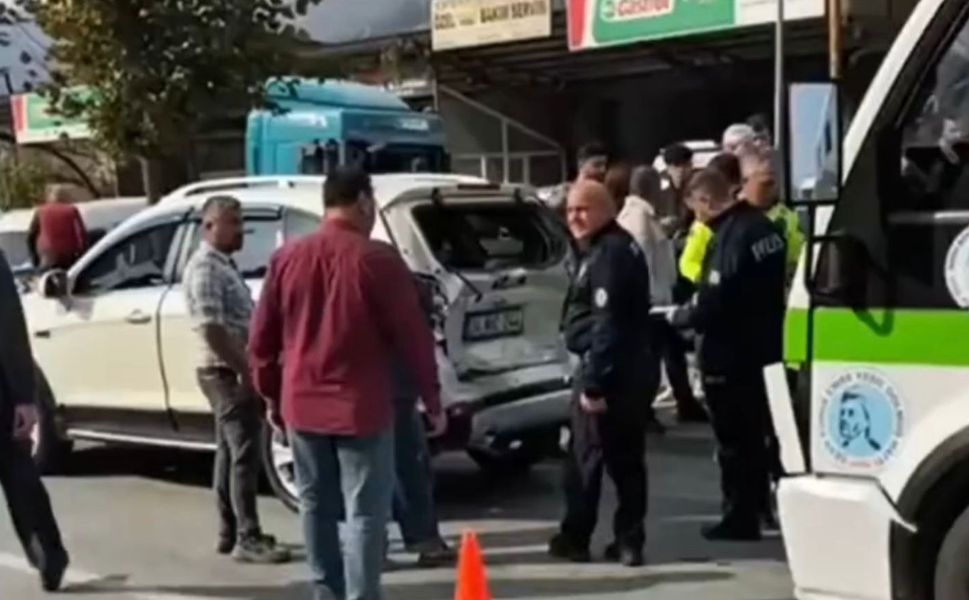 Ordu’da minibüs ile otomobil çarpıştı: 12 yaralı