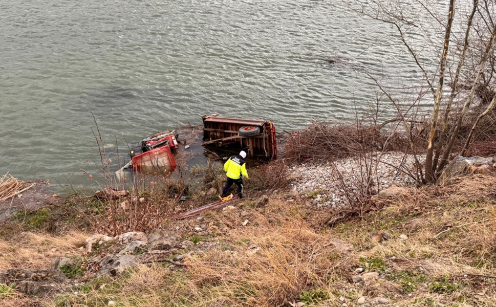 Samsun’da traktör Kızılırmak’a yuvarlandı: 1 ölü, 1 yaralı