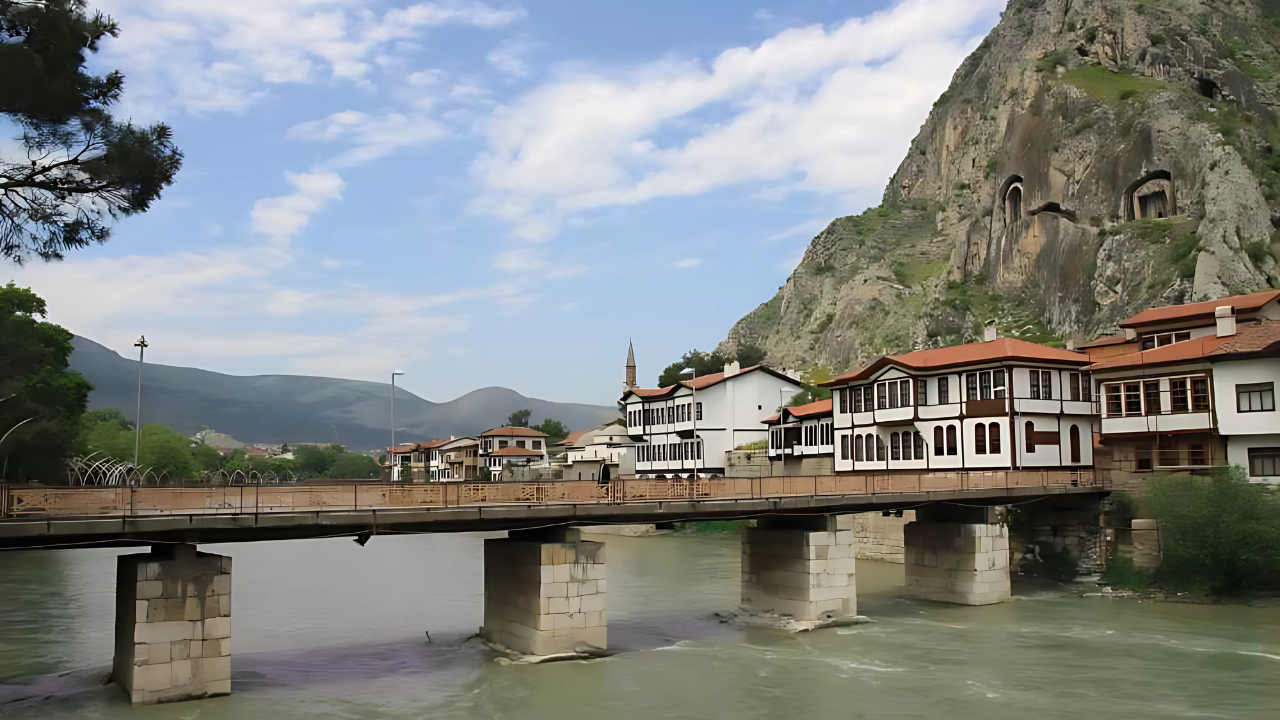 Doğa Ve Tarihin Kusursuz Uyumu Amasya Rehberi-7