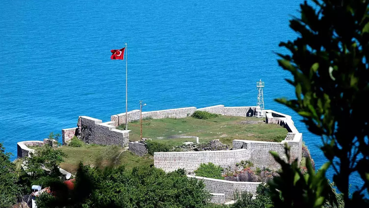 Gi̇resun Kalesi̇