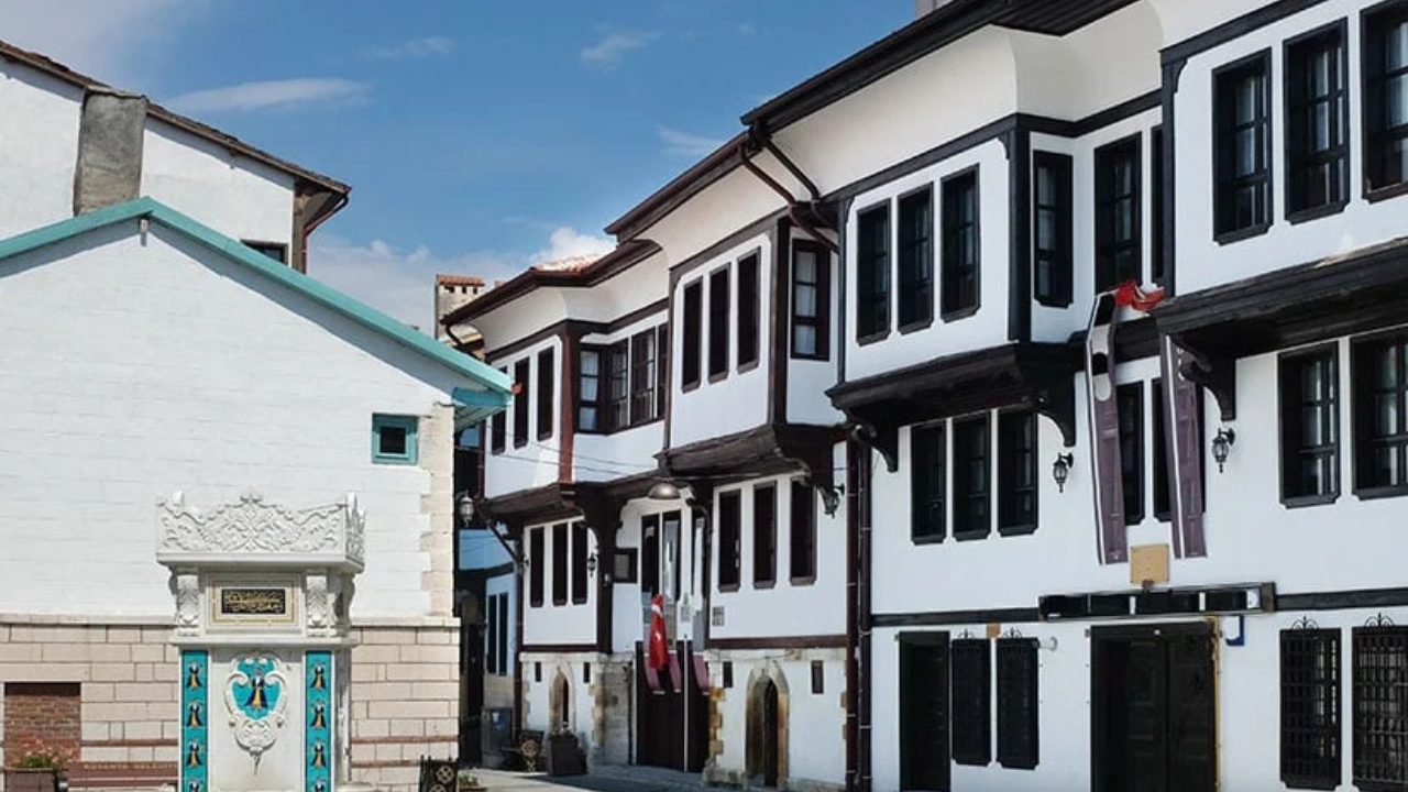 Kütahya’da Mutlaka Görülmesi Gereken 10 Tarihi Ve Doğal Yer!-1