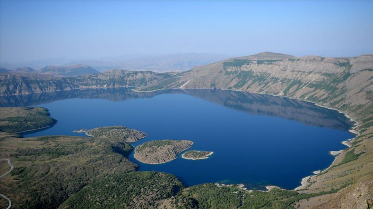 Nemrut Krater Gölü