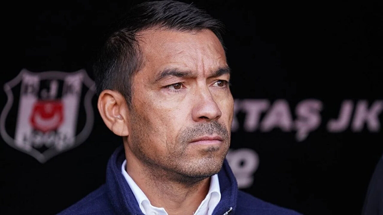 Van Bronckhorst'un Gideceği Kesinleşti Mi?    