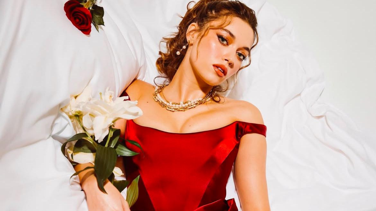 Afra Saraçoğlu Ev Adresi Ifşa Olunca Taşınmak Zorunda Kaldı!