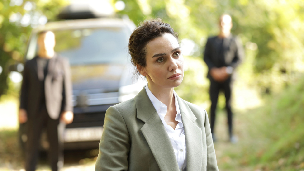 Birce Akalay Kimdir Kaç Yaşında (4)