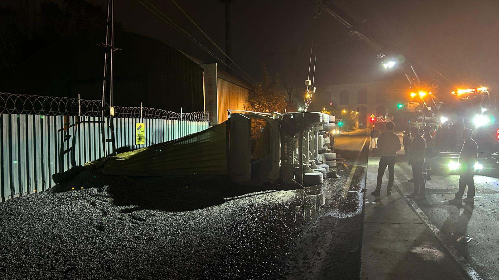 I S T A N B U L E Y U P S U L T A N D A M I C I R Y U K L U H A F 1023621 303747