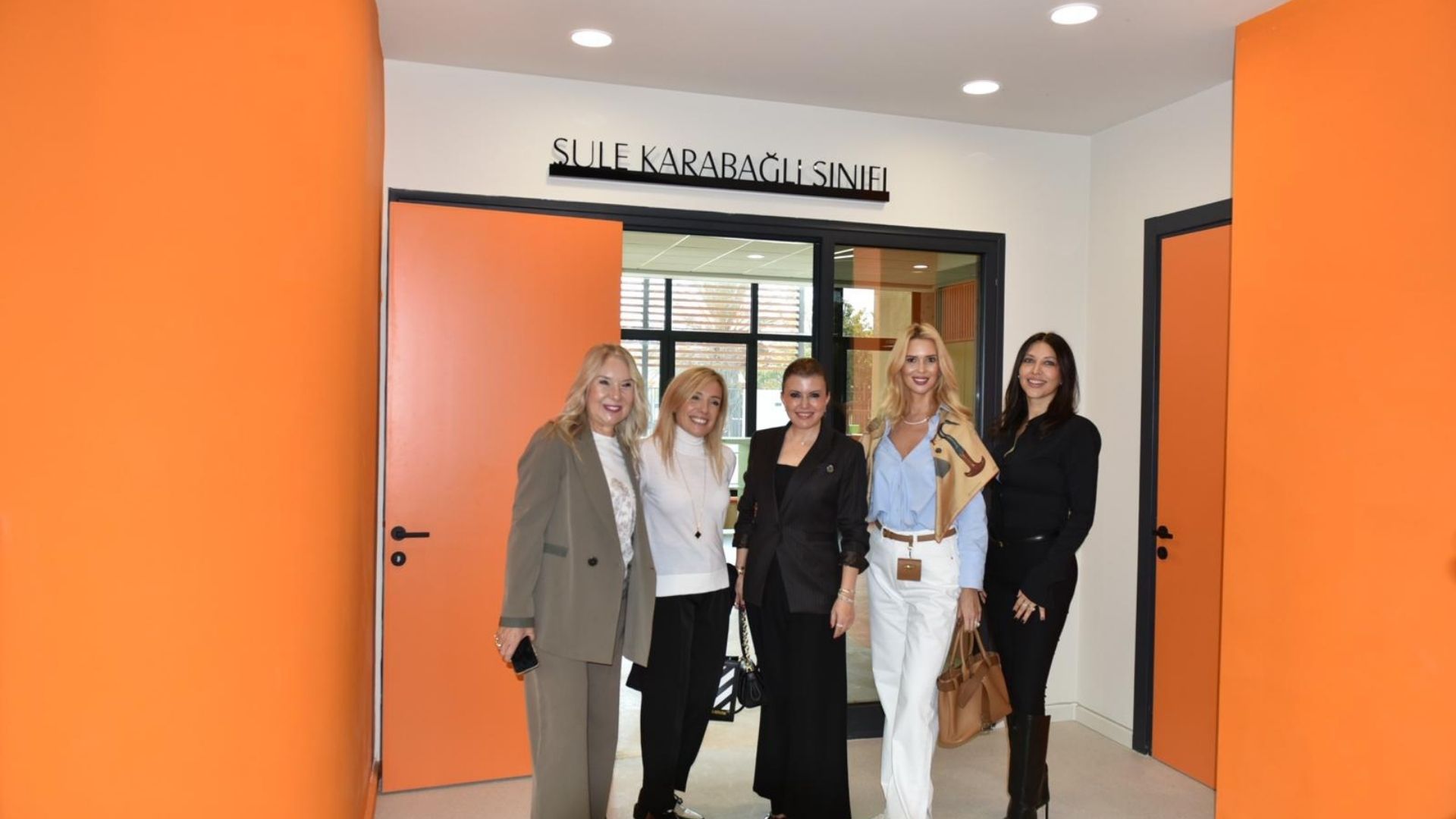 İzmirli Kadınlar Imeceyle Anaokulu Kurdu Bir Tuğla Da Sen Koy Çağrısı (1)