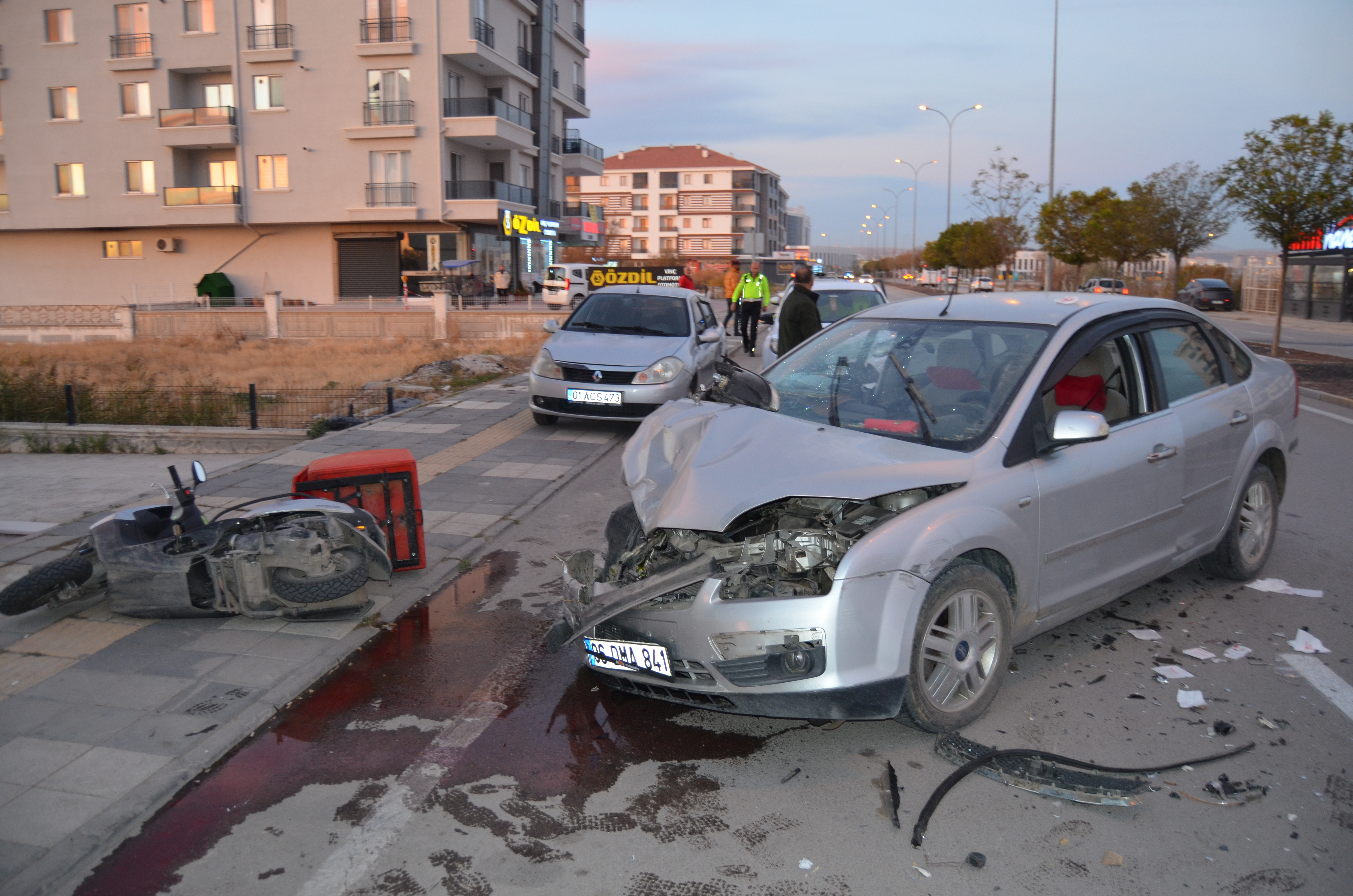 P A R K H A L I N D E K I 3 A R A C A C A R P A N A L K O L L U S U 1038216 308107