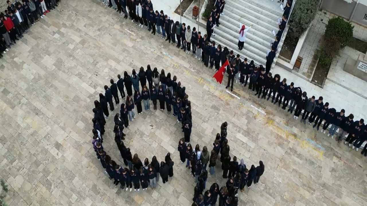 türk bayrağı figürü