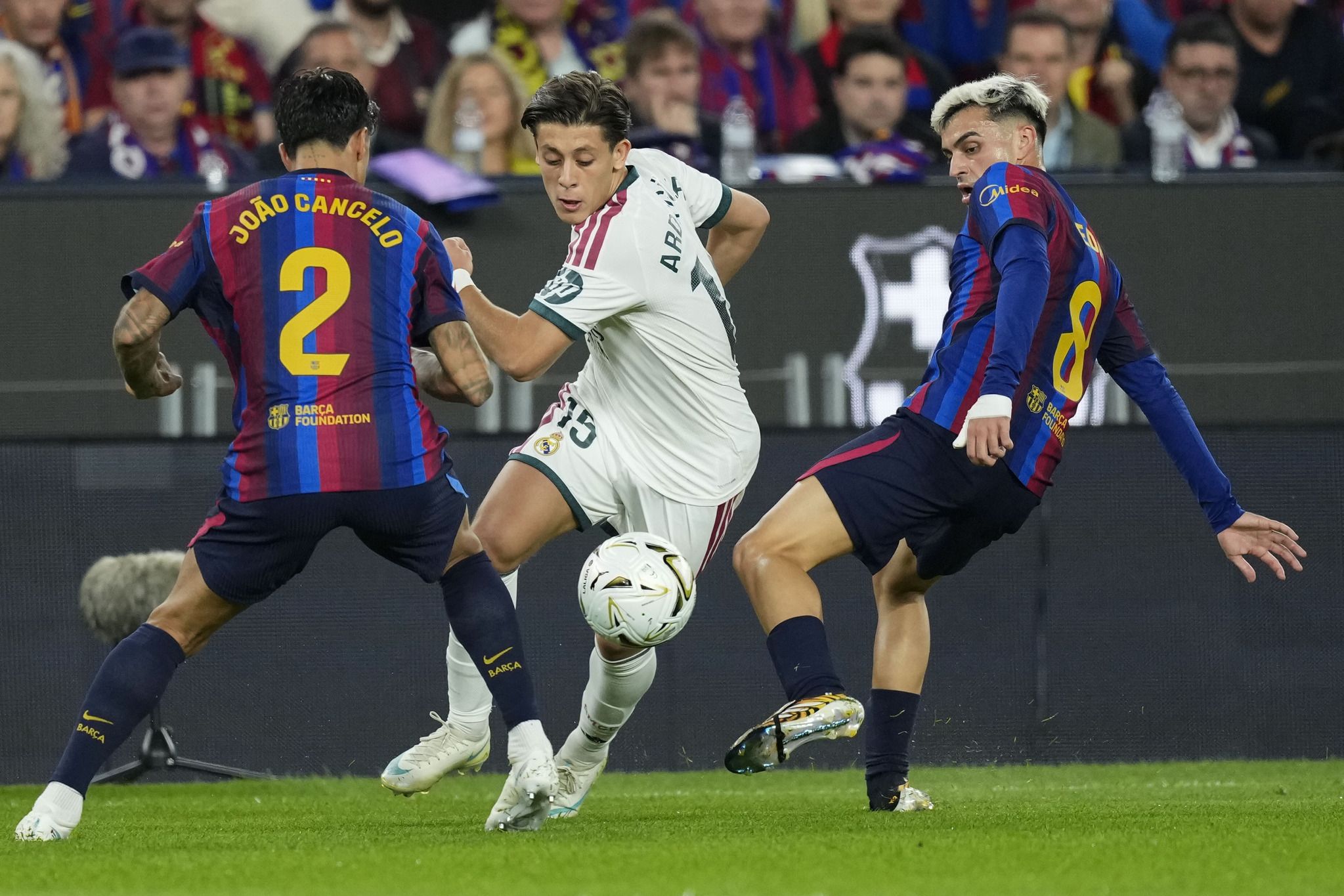 Arda Güler, Barcelona derbisindeki performansıyla İspanyol basınını etkiledi