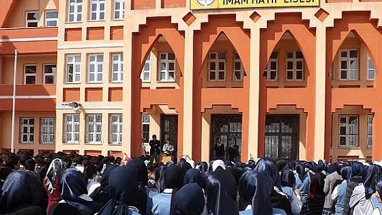 İmam Hatip Liselerinde Öğrenci Sayısında Düşüş