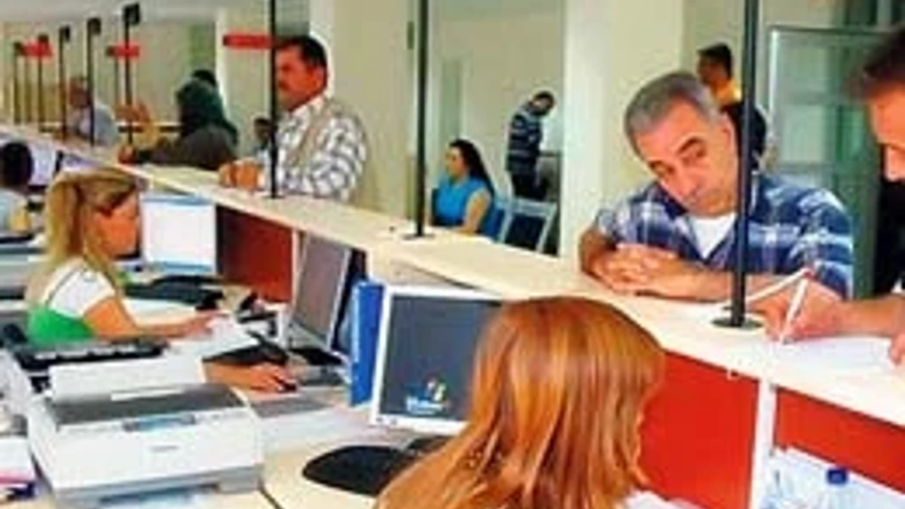 Meclis'e sunuldu: Memurlara yılda iki kez ikramiye teklifi